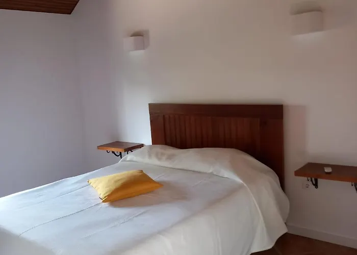 Casa De Andraes - Glicineas * Marco de Canavezes